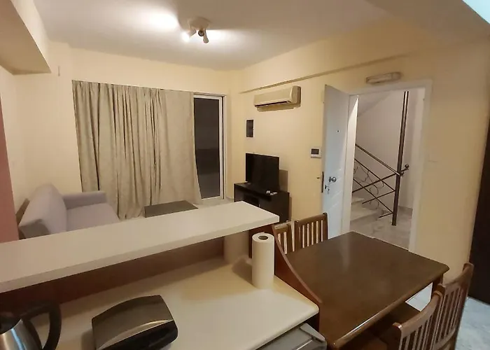 Tselios Appartement *